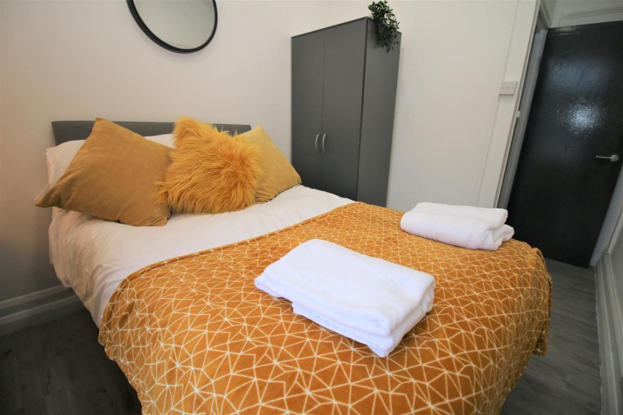 Free Local Parking - Fast Wifi - Sleeps 10 Guests By Property Promise Cardiff Ngoại thất bức ảnh