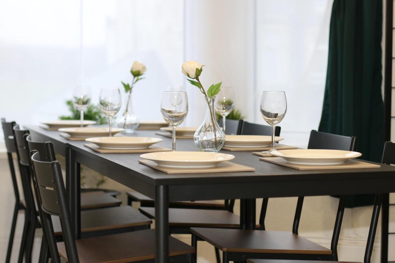 Free Local Parking - Fast Wifi - Sleeps 10 Guests By Property Promise Cardiff Ngoại thất bức ảnh