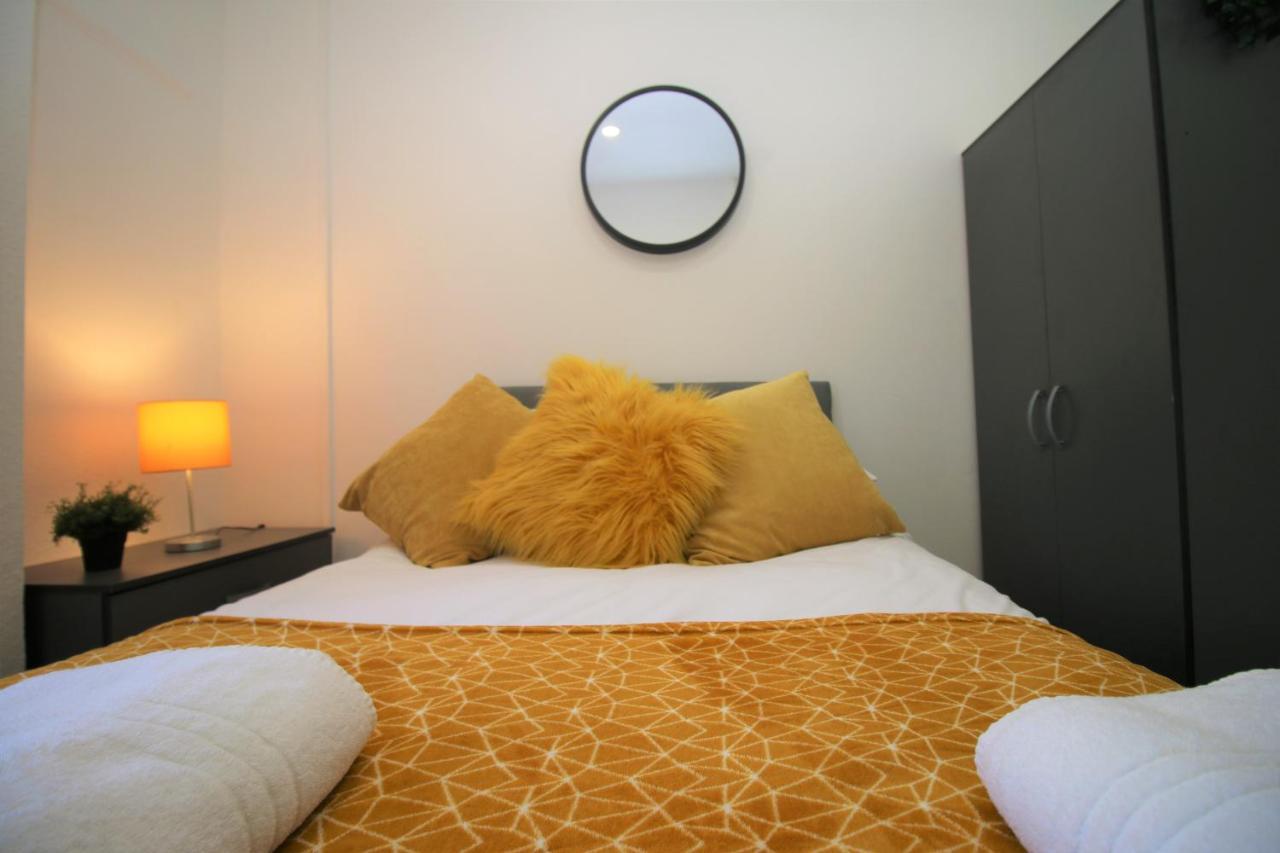 Free Local Parking - Fast Wifi - Sleeps 10 Guests By Property Promise Cardiff Ngoại thất bức ảnh