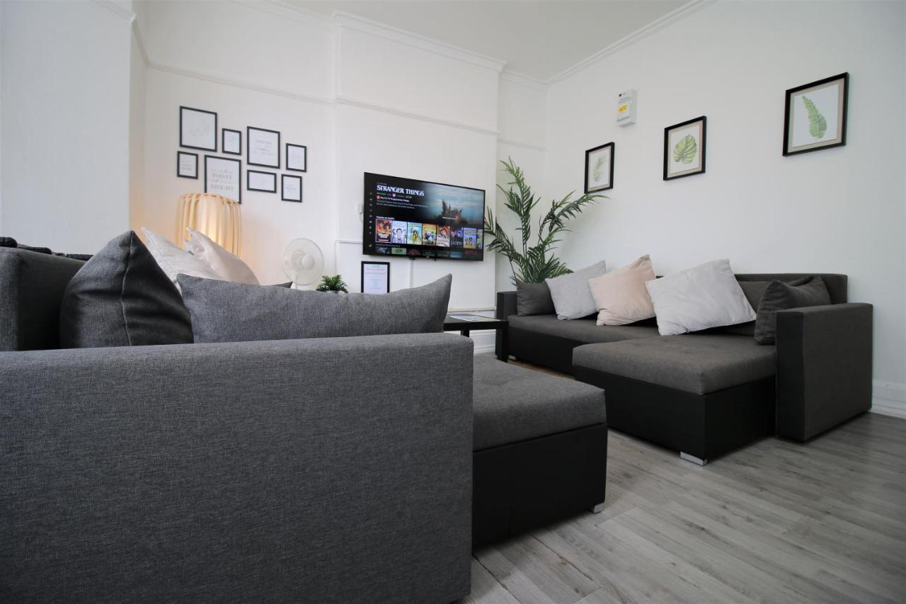 Free Local Parking - Fast Wifi - Sleeps 10 Guests By Property Promise Cardiff Ngoại thất bức ảnh